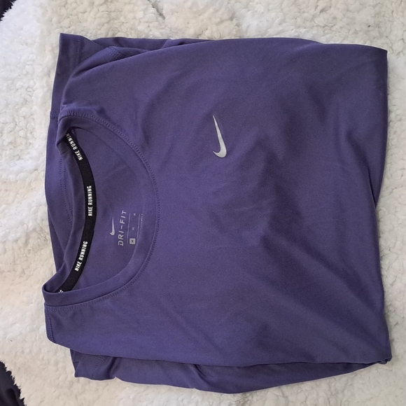 Nike Tops - NIKE RUNNING DRI FIT SIZE MEDIUM